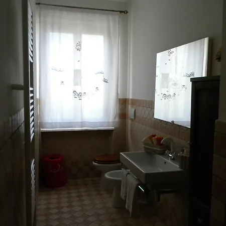 La Casa Di Lucy Bed & Breakfast *