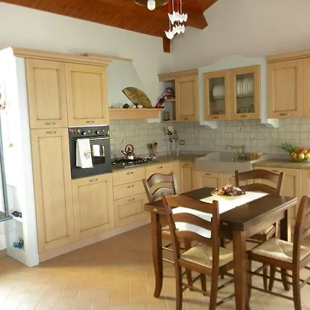 La Casa Di Lucy Bed & Breakfast