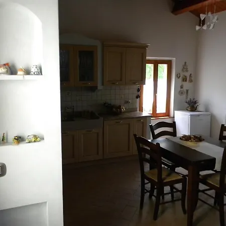 La Casa Di Lucy Bed & Breakfast *